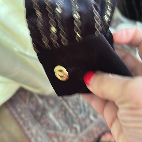 Maggie, sweet vintage, long sleeve, button-down Valore, top with glitter chains - Picture 3 of 4